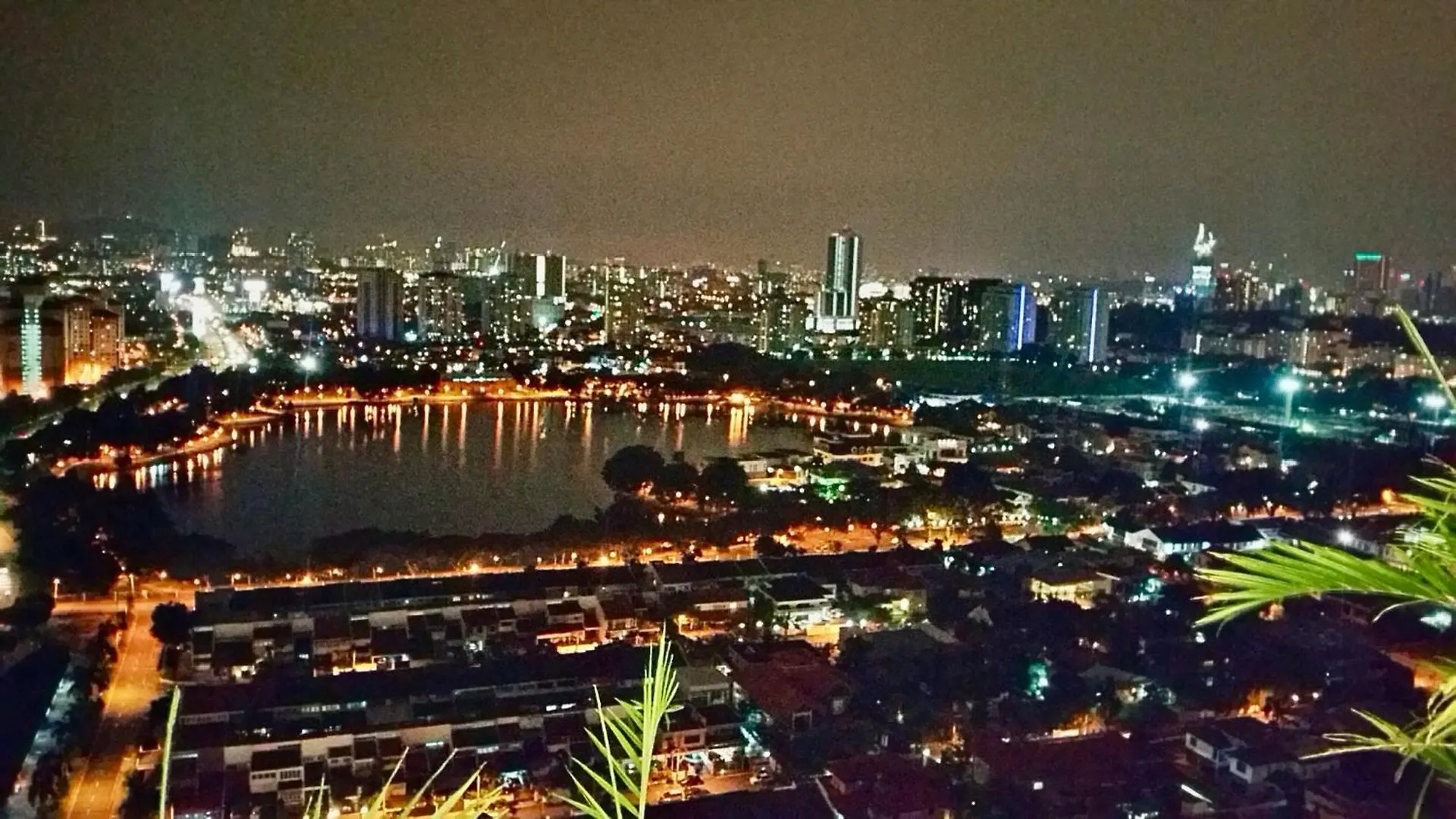 Apartamento M City Ampang Klcc Lake View Pool Kuala Lumpur